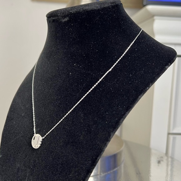 17”•LOVE•DAINTY•SILVER•NECKLACE - Picture 8 of 8